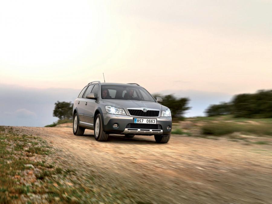 Skoda Octavia Scout 2009 года  (фото 24 из 35)
